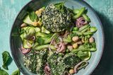 Zucchini-Bohnen-Salat mit Spinat-Flan
