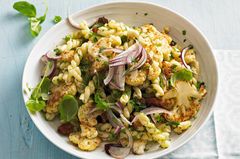 Nudelsalat mit Blumenkohl Nudelsalat mit Blumenkohl