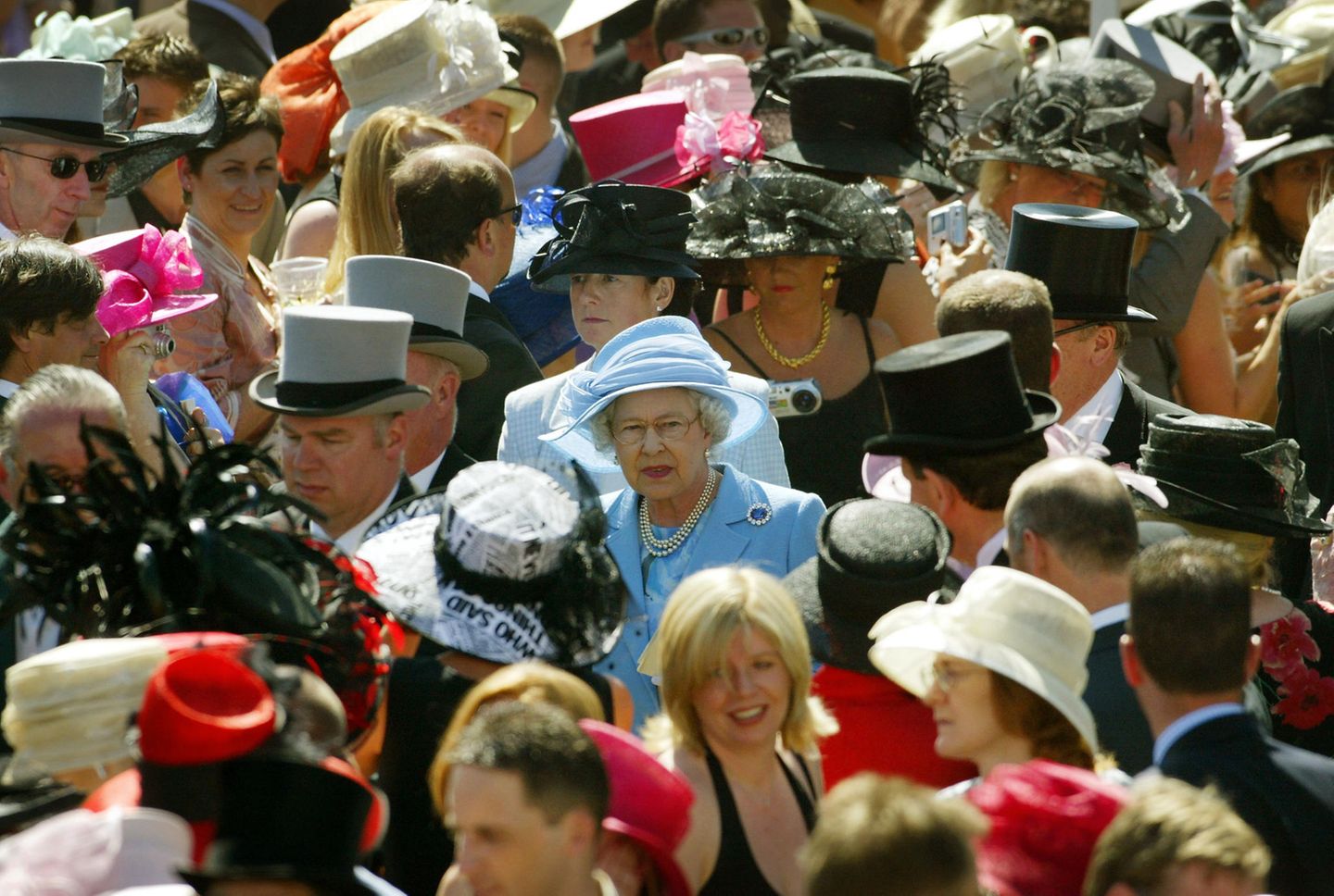 Queen Elizabeth II.: in der Masse