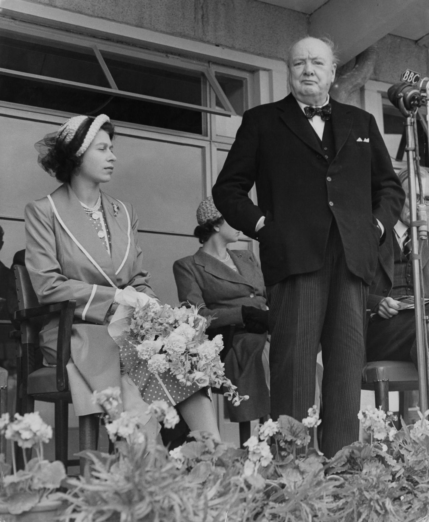 Queen Elizabeth II.:  mit Winston Churchill