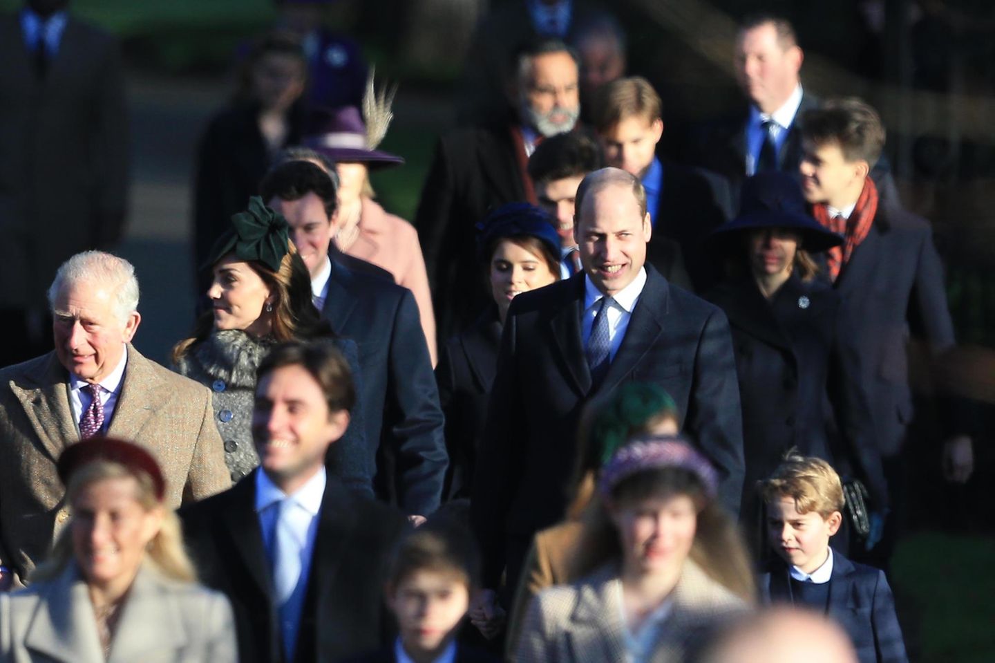 Meghan Markle + Prinz Harry: Britische Royals unterwegs zur Kirche