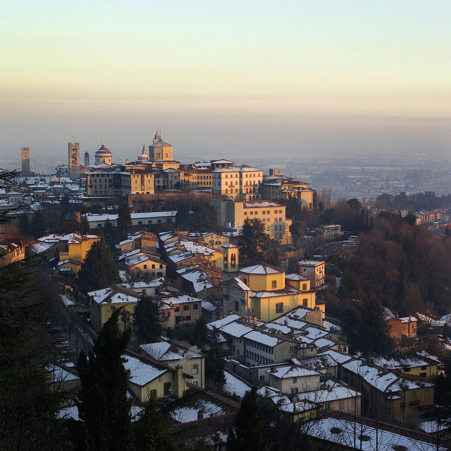 Kurztrip im Winter: Stadt Bergamo im Winter