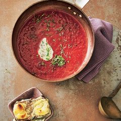 Rote-Bete-Suppe mit Fenchel