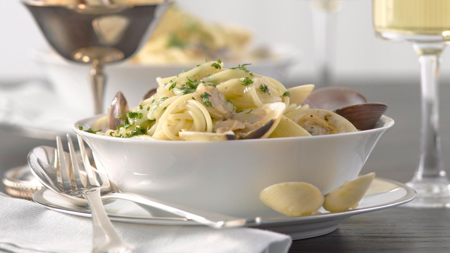 Spaghettini mit Venusmuscheln in Weinsoße | BRIGITTE.de