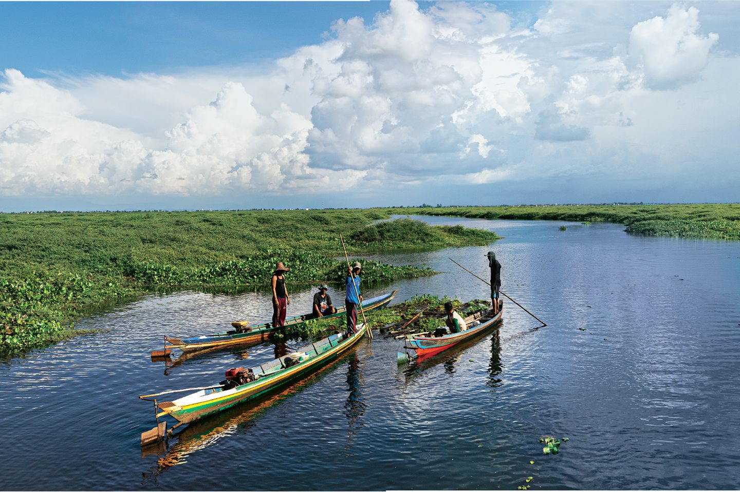 Reisetipps Borneo: Wie aus einer anderen Zeit: Fluss und Sumpflandschaft