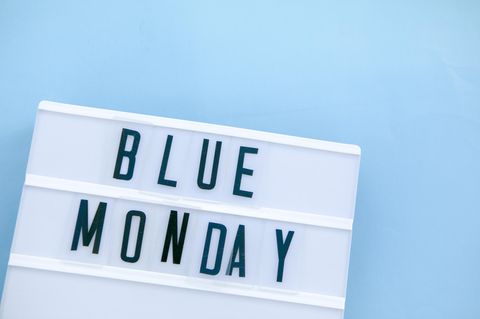 Lightbox mit Blue Monday-Schriftzug