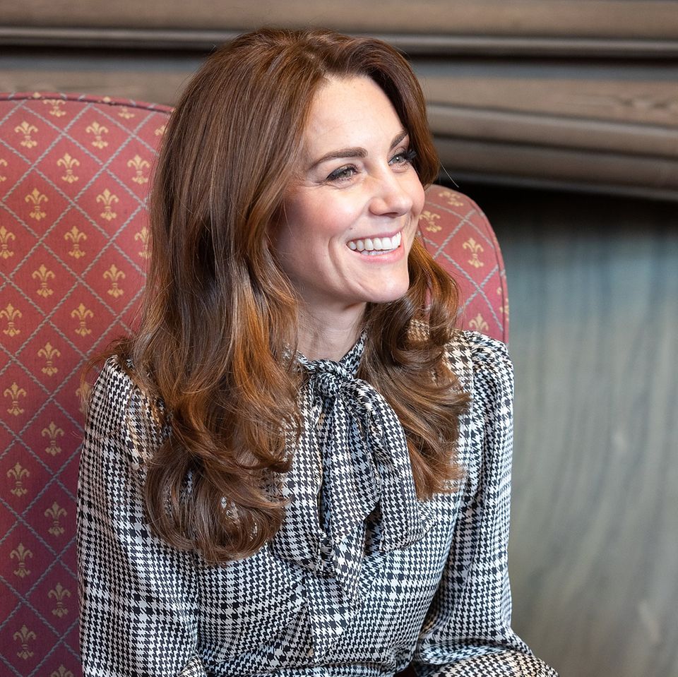 Royals, die günstige Kleidung tragen: Kate Middleton im Hahnentritt-Kleid
