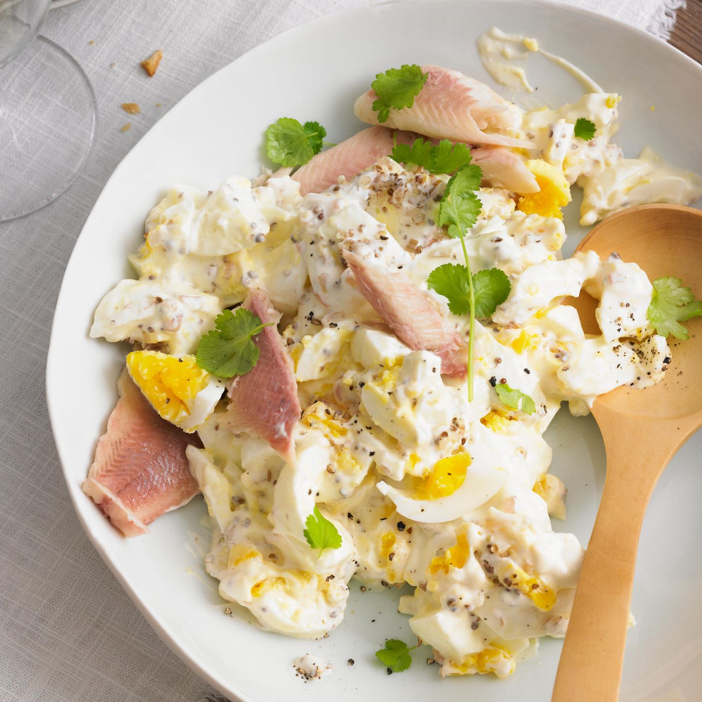 Forellen-Eier-Salat mit Röstbrot