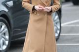 Royals, die günstige Kleidung tragen: Kate Middleton im Camel Coat