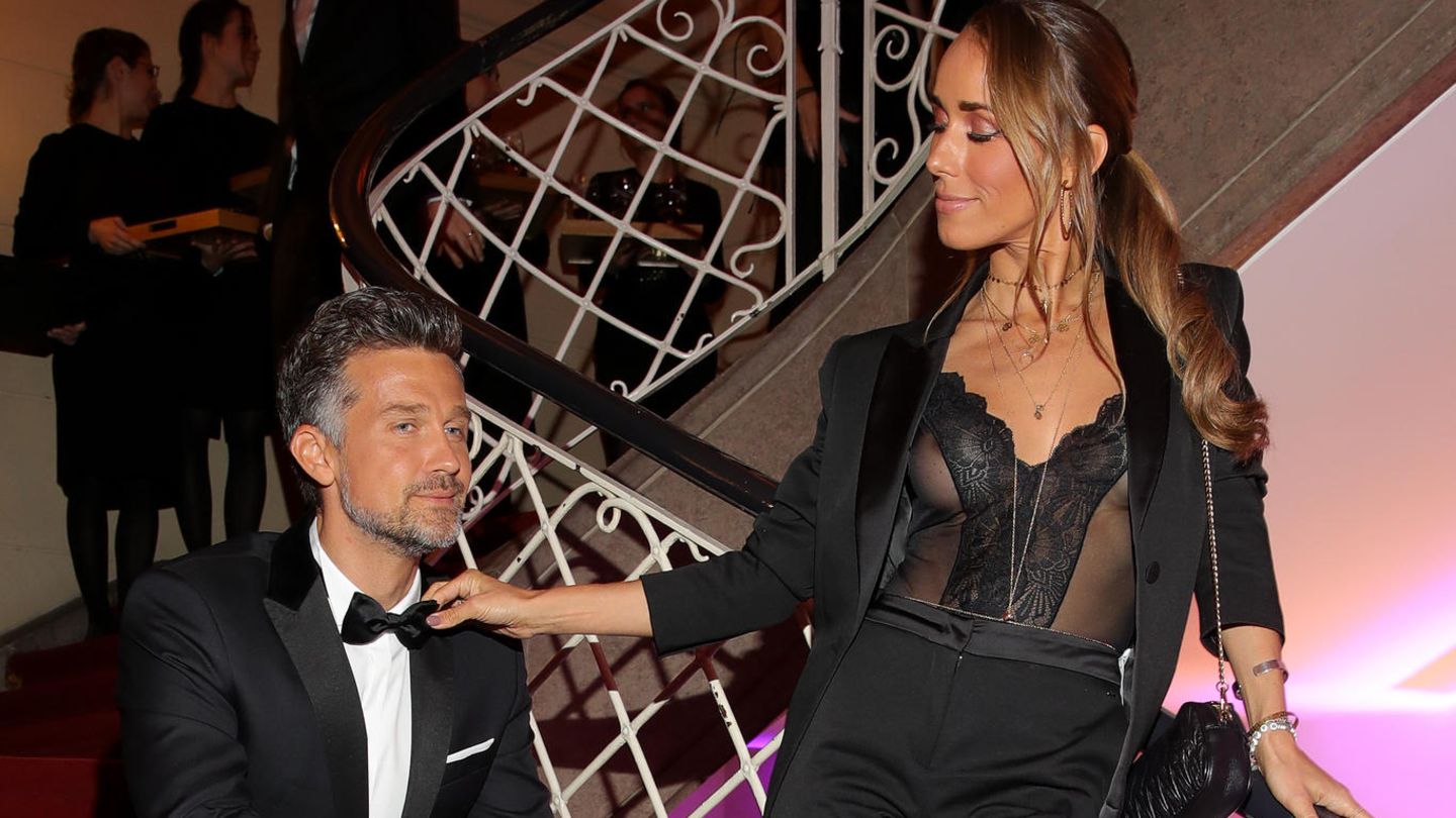 Annemarie Und Wayne Carpendale Beziehungsprobleme Losen In Quarantane Brigitte De