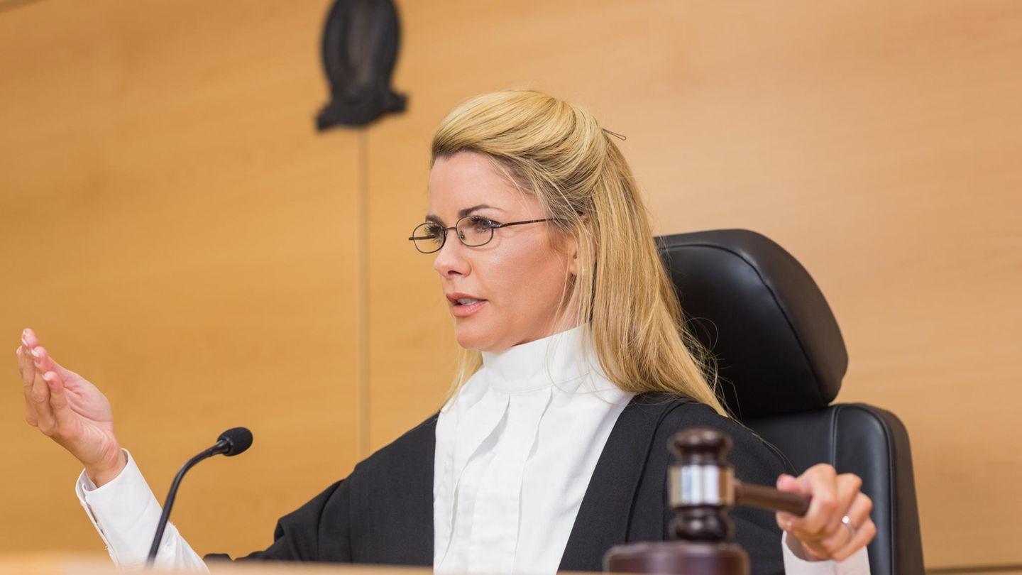 Richter Berufsbild, Gehalt, Ausbildung BRIGITTE.de