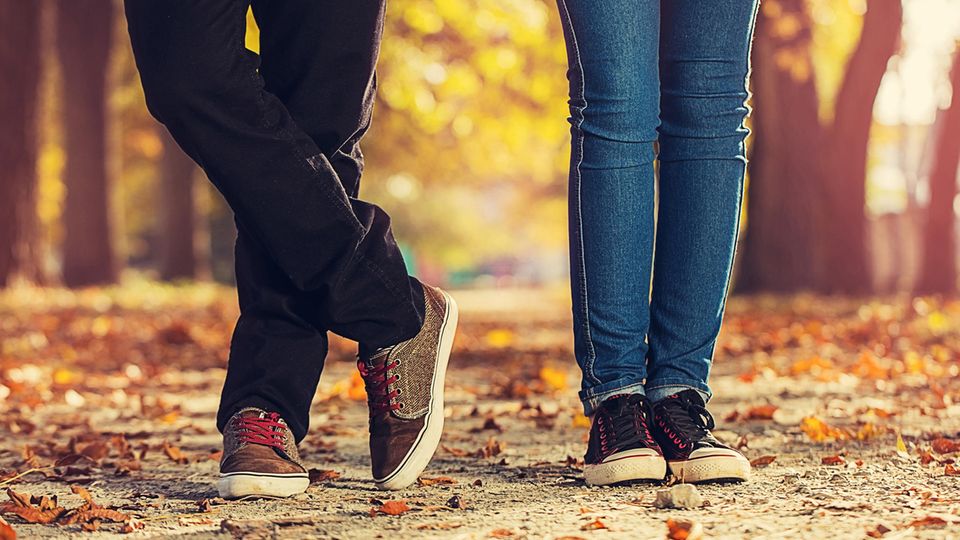Gründe für Beziehungsangst Gründe für Beziehungsangst: Beine von Mann und Frau