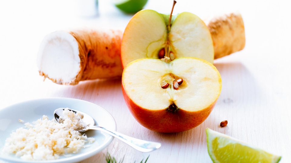 Apfel und Meerrettich als ultimative Hausmittel-Geheimwaffe in der Erkältungszeit