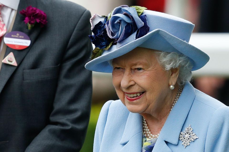 Queen Elizabeth: Geheime Botschaft an Harry und Meghan