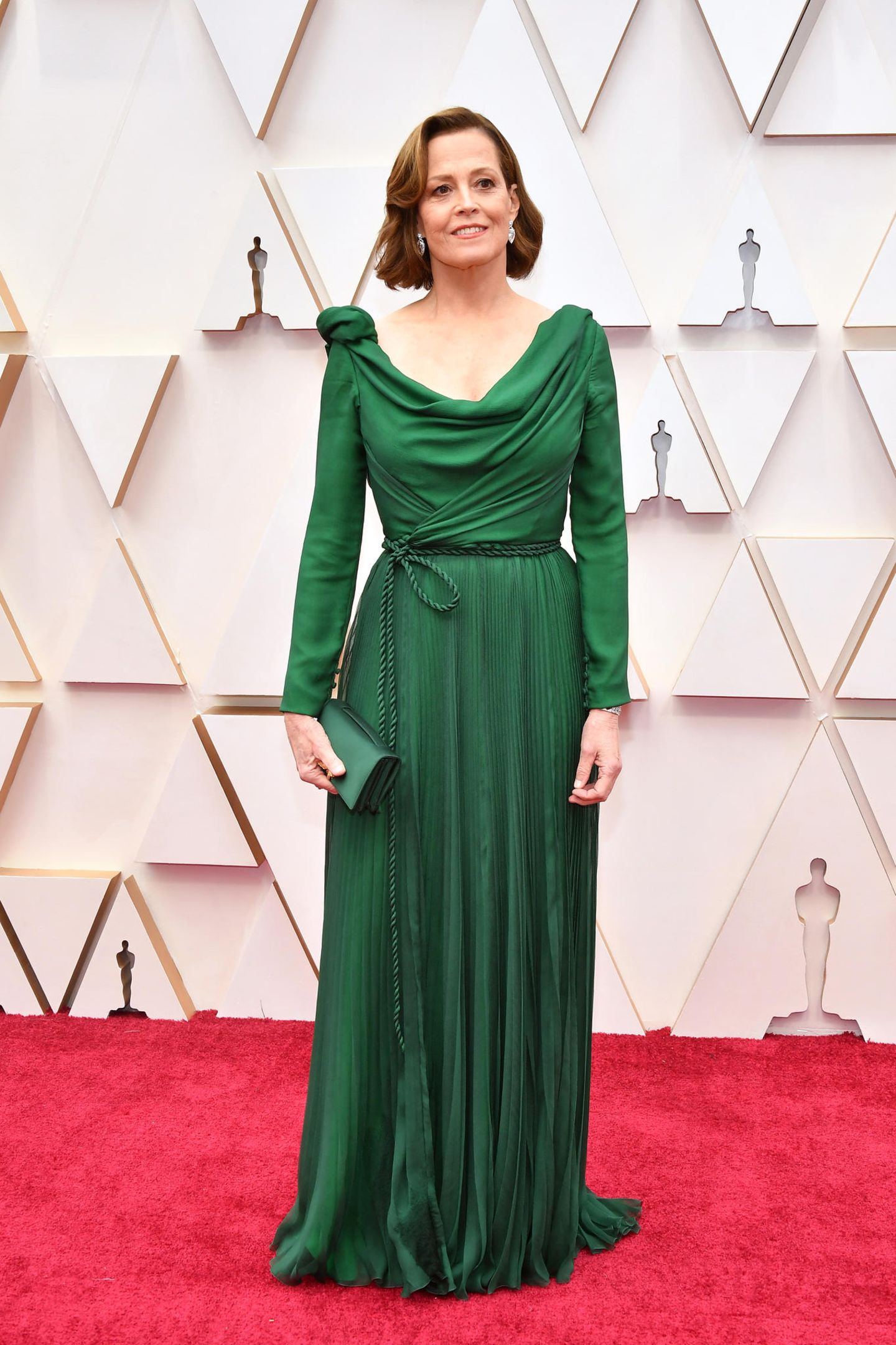 Wie ein Smaragd strahlte Sigourney Weaver in Christian Dior.
