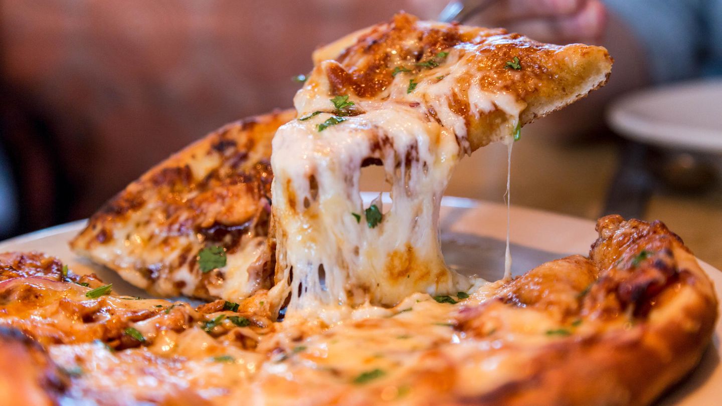 Kalorien-Check: Wie viele Kalorien hat Pizza? | BRIGITTE.de
