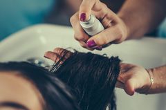 Haare glätten: ohne Glätteisen Haare glätten: ohne Glätteisen