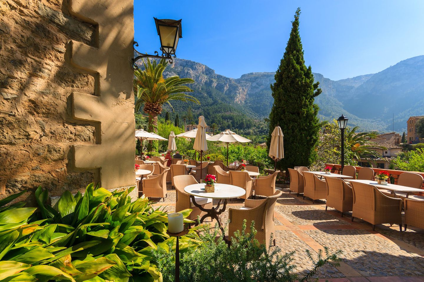 Terrasse eines Hotels auf Mallorca