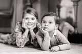 Royale Kinderfotos: Prinz Oscar mit Prinzessin Estelle