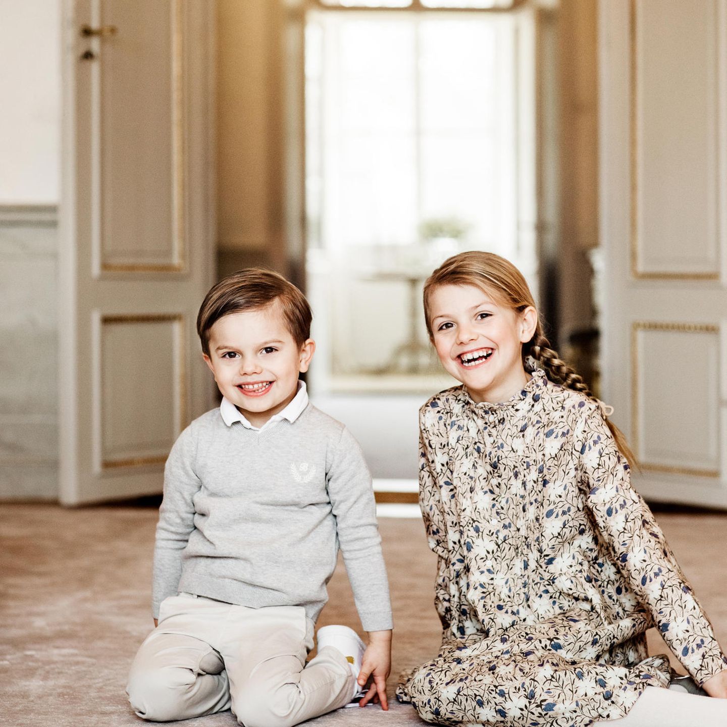 Royale Kinderfotos: Prinz Oscar mit Prinzessin Estelle
