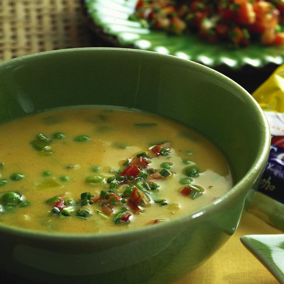 Curry-Hühner-Suppe mit Chili-Gremolata