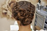 Konfirmationsfrisuren: Hochgesteckte Haare