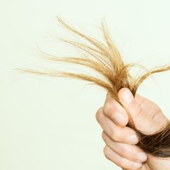 Beauty 1x1: cut split ends - so your hair stays healthy!