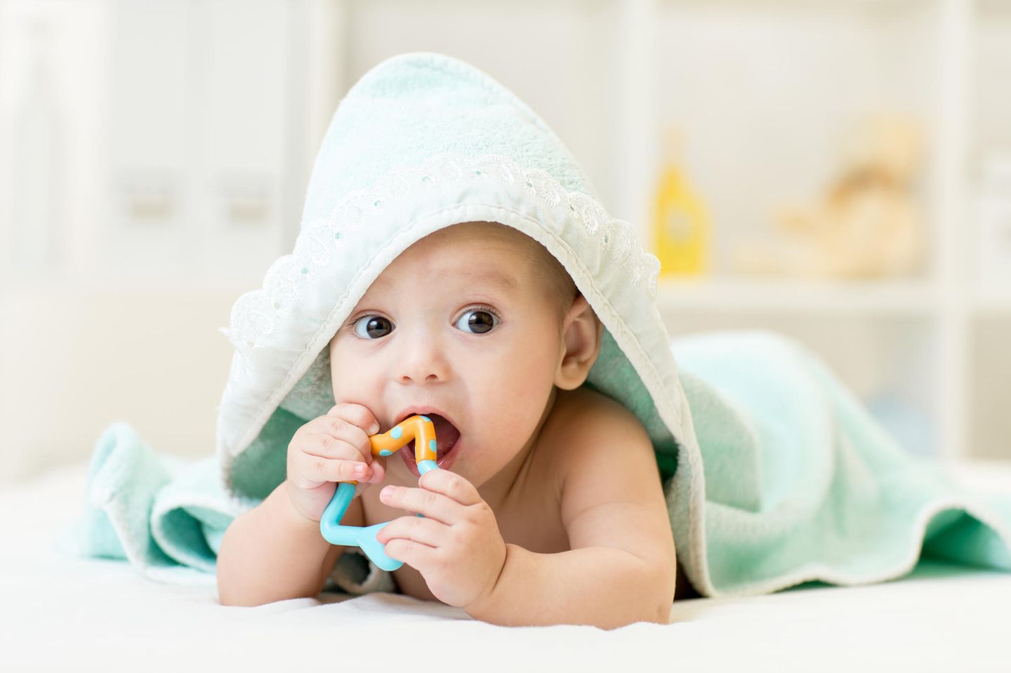 Zahnen beim Baby: Symptome und Tipps