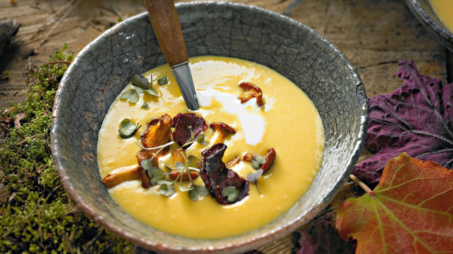 Maiscremesuppe mit Pfifferlingen | BRIGITTE.de