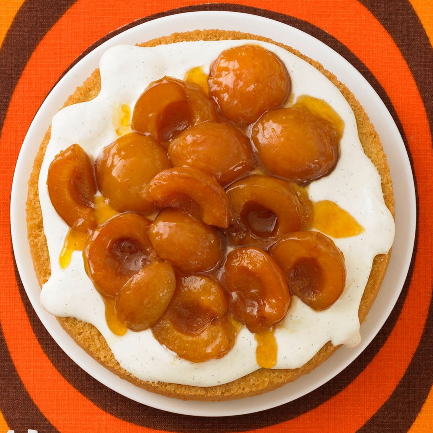 Mandel-Biskuit mit Aprikosen | BRIGITTE.de