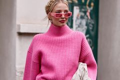 Von wegen langweilig! So stylisch tragen wir jetzt den angesagten Monochrome Look Von wegen langweilig! So stylisch tragen wir jetzt den angesagten Monochrome Look