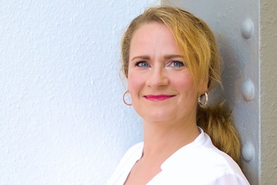 Andrea vorm Walde is a therapist, coach and alternative practitioner for psychotherapy. She looks after her clients in a practice in Hamburg and online. There are also tips from her regularly on her blog www.andreavormwalde.de