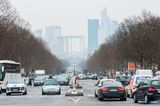 Sehenswürdigkeiten unter Coronakrise: Strasse in Paris