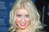 90er Make up: Christina Aguilera mit Blush-Look