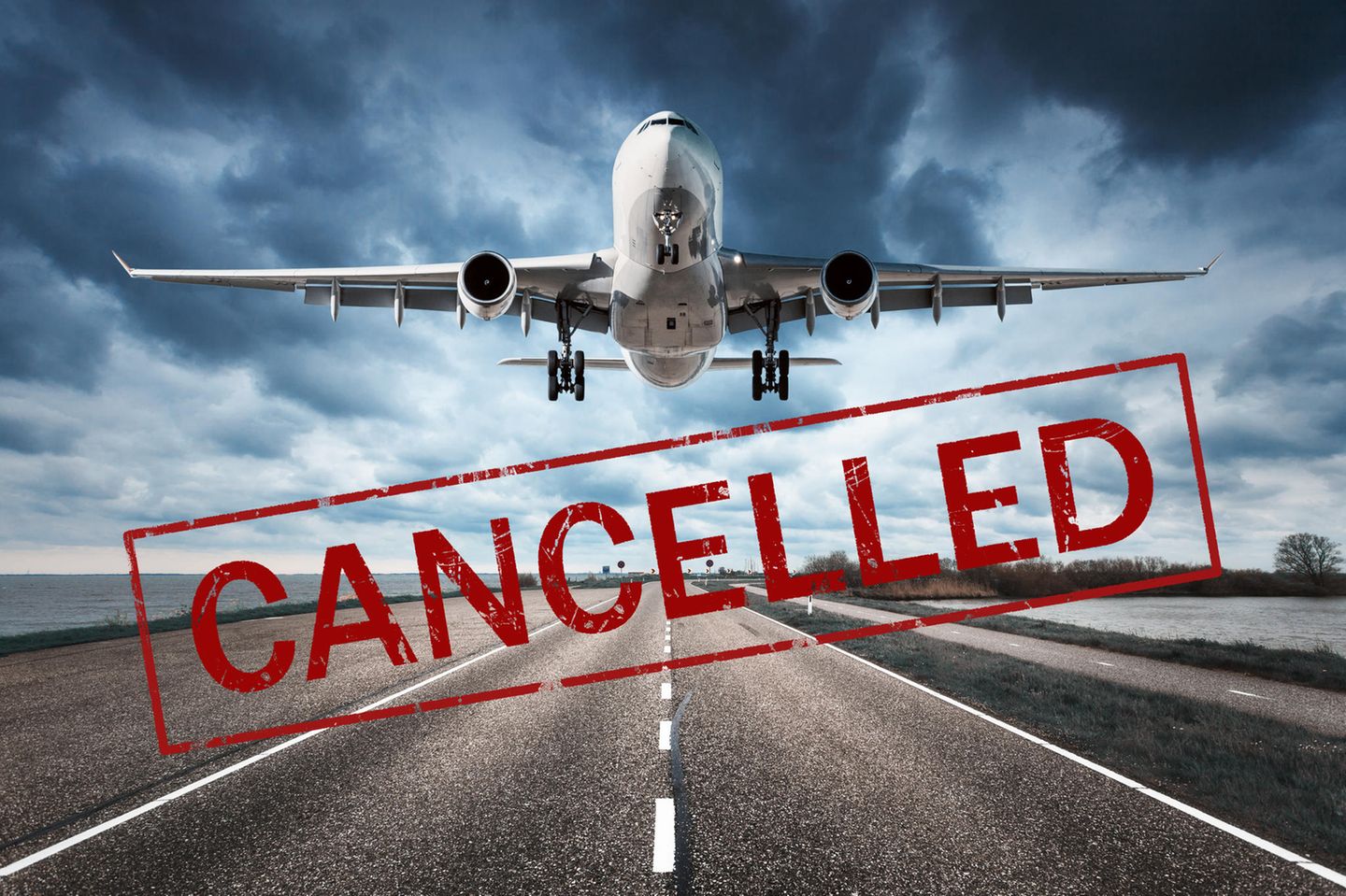 Coronavirus-News: Reisestornierungen - Flugzeug hebt ab
