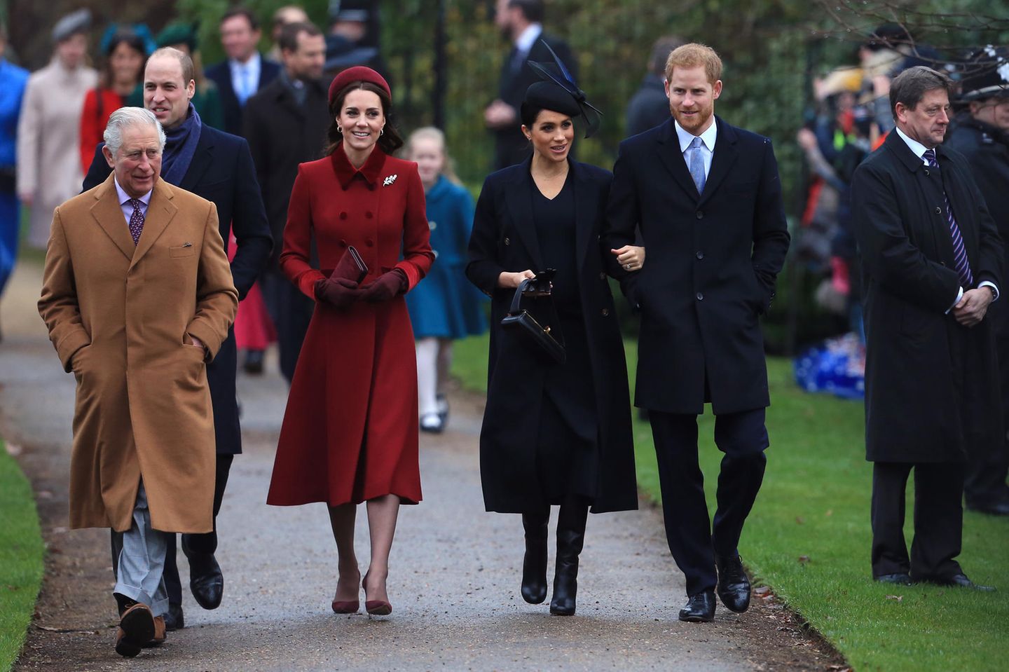 Herzogin Meghan + Prinz Harry: unterwegs mit Herzogin Kate und Prinz William