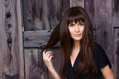 Klassische Haarschnitte: Pony und Wellen Klassische Haarschnitte: Pony und Wellen