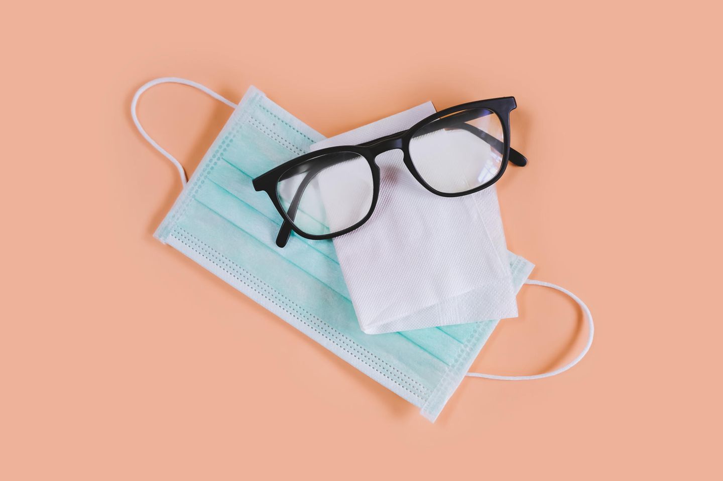 Corona aktuell: Brille beschlägt durch Schutzmaske – das hilft dagegen