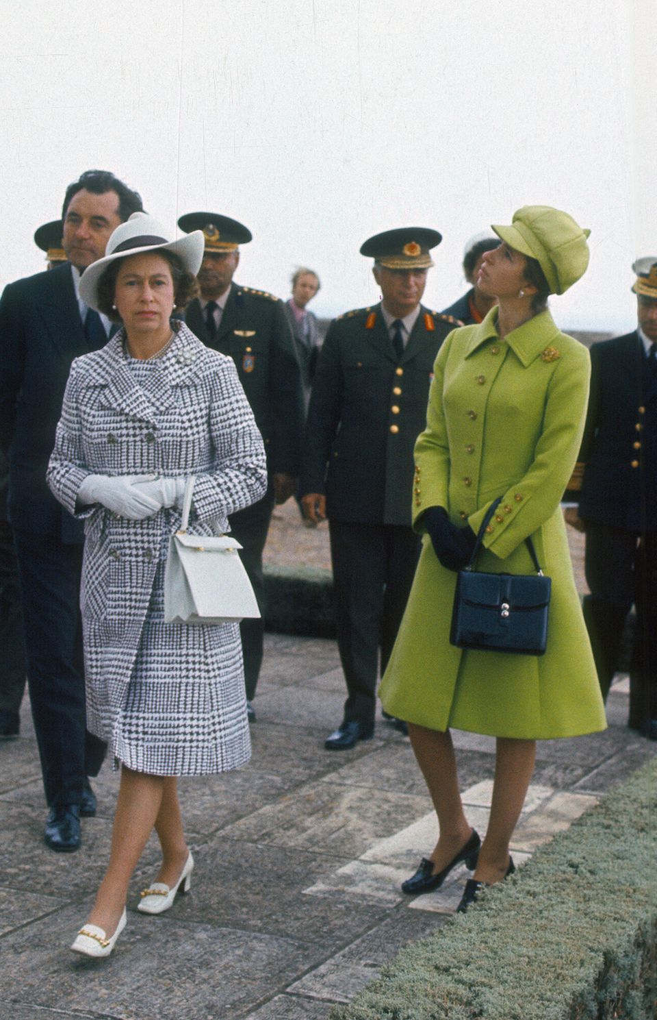 Queen Elizabeth II.: im Mantelkleid
