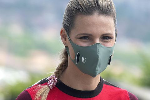 Promis mit Mundschutz: Michelle Hunziker mit Gesichtsmaske