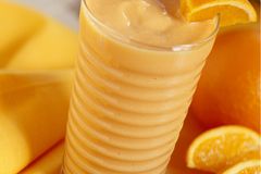 5 schnelle Cocktails für Urlaubsfeeling zu Hause Cocktail Blonder