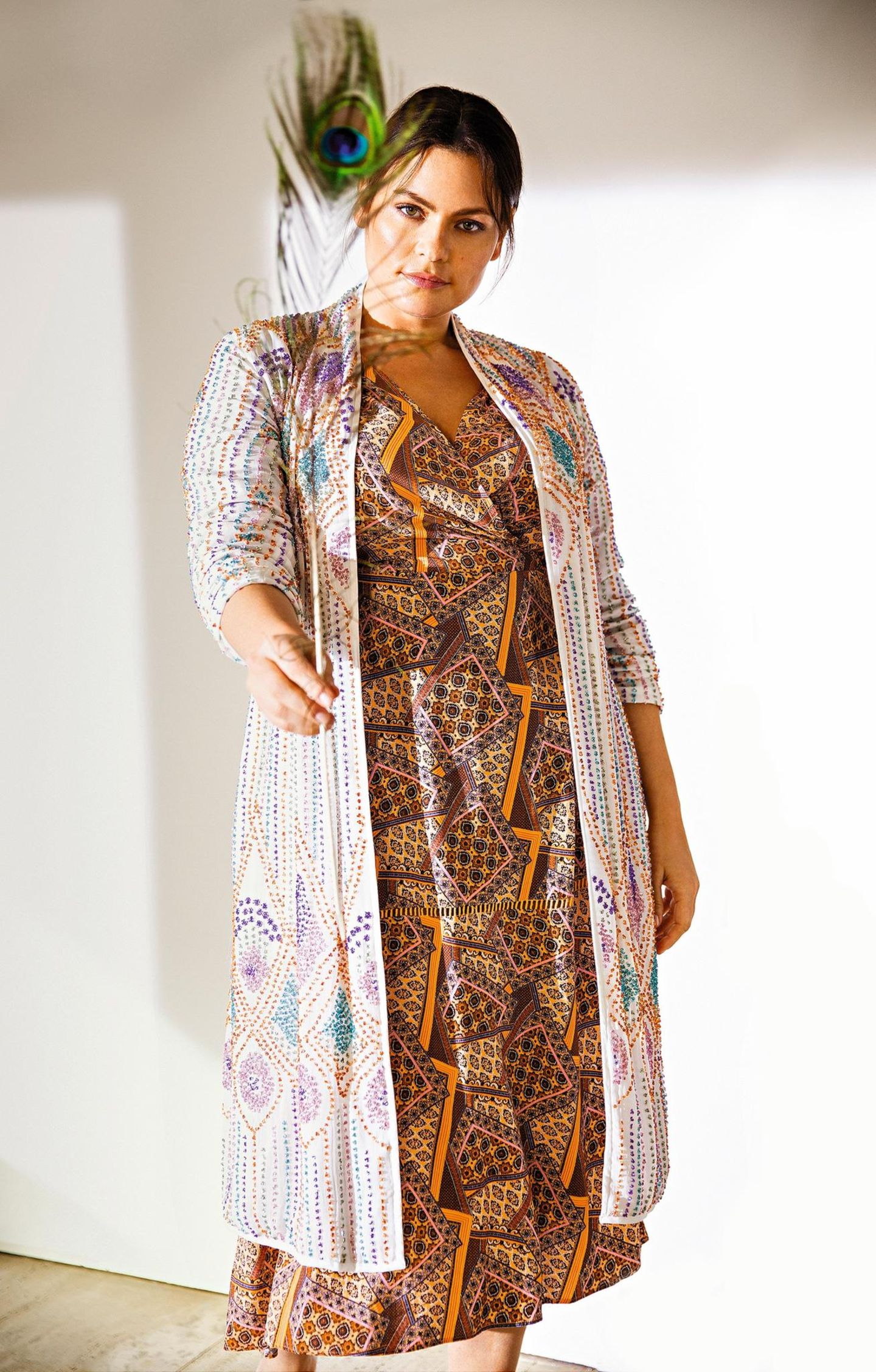 Sommerkleider: Kimono mit Strasssteinen
