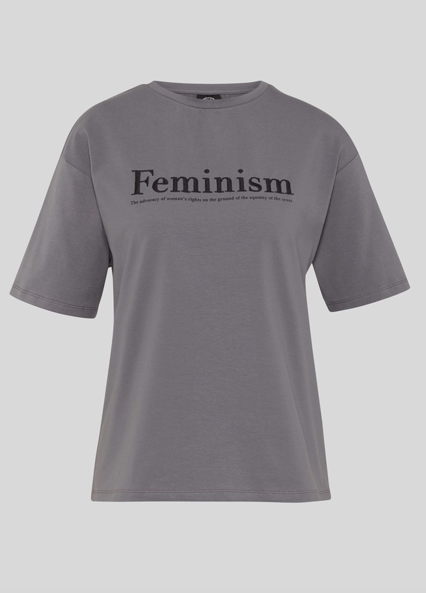 Wir alle haben etwas zu sagen – warum das nicht auch mit unserem Look zeigen? Dieses Statement-Shirt ist nicht nur saucool, es trägt auch eine wichtige Aussage. Von C&A, um 20 Euro.