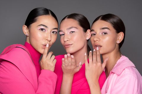 Lippenstift-Trends 2020: Models Backstage in Pink