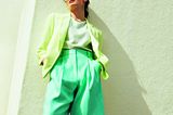 Pastellfarbene Mode: Blazer zu Oversized Bermudas