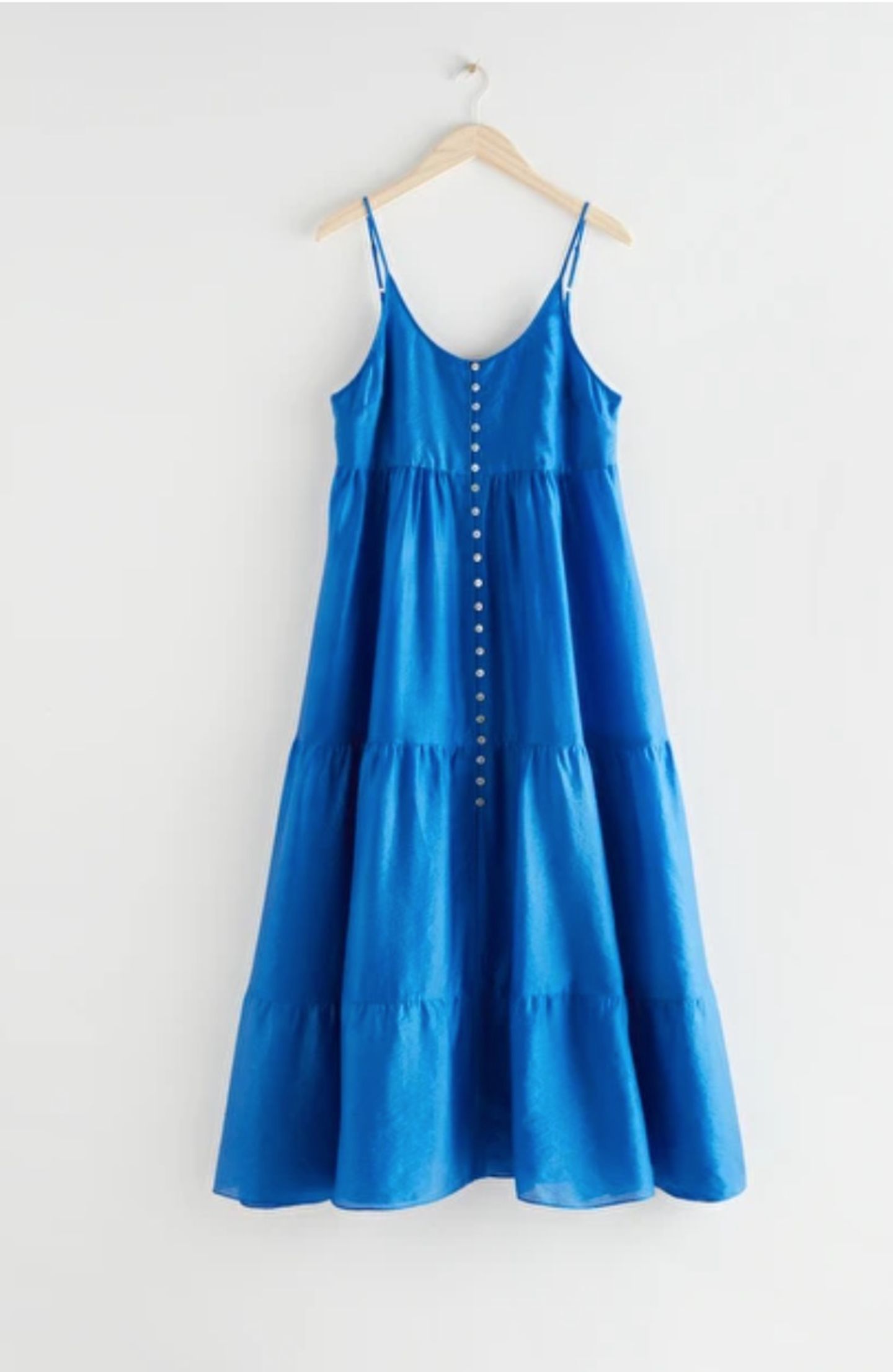 Beine kaschieren: Blaues Maxi-Kleid