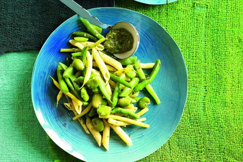 Penne mit Bohnen und Salsa verde