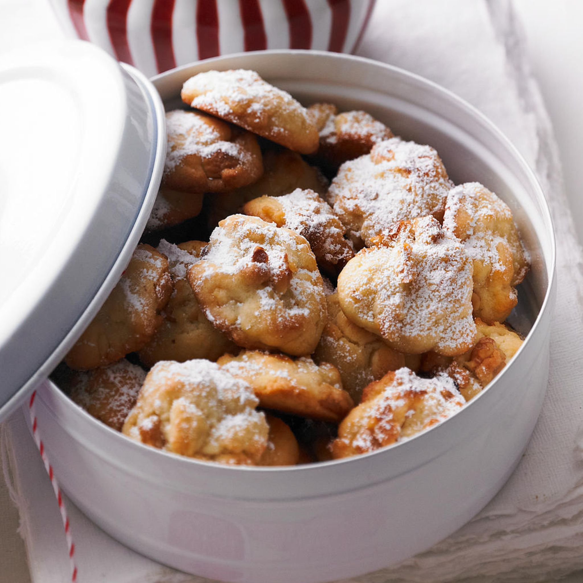 Nussplätzchen: Einfach und schnell gemacht | BRIGITTE.de