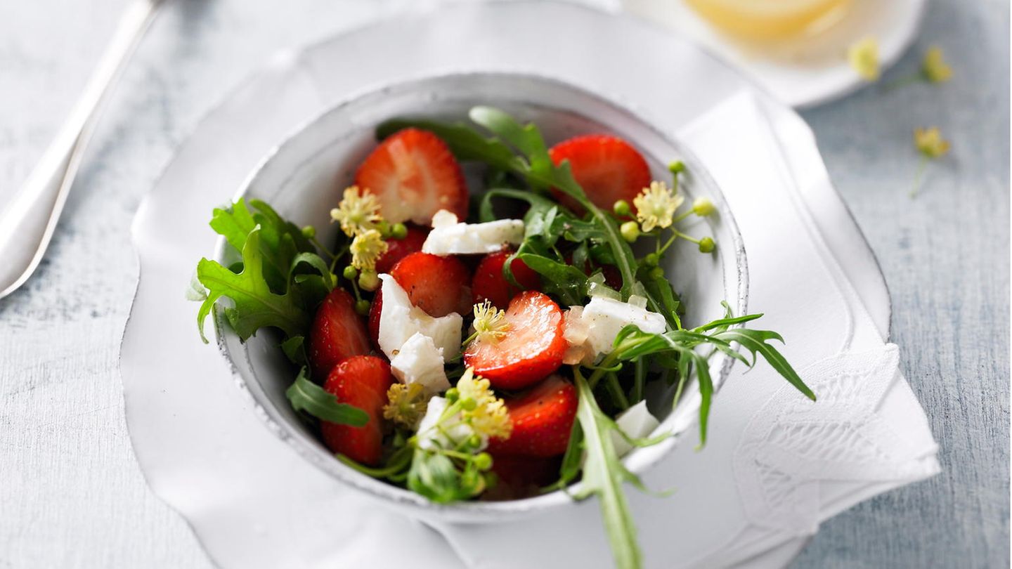 Salat mit Erdbeeren: So raffiniert, so gut | BRIGITTE.de