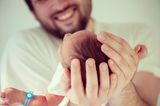 Reality Check: Vater mit Neugeborenem